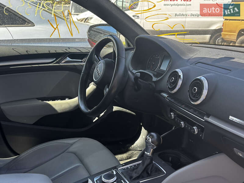 Седан Audi A3 2018 в Стрию