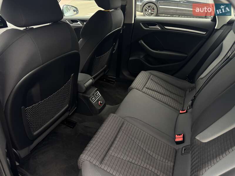 Седан Audi A3 2013 в Києві