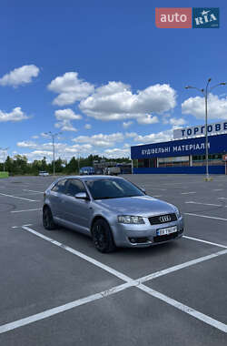 Хетчбек Audi A3 2003 в 