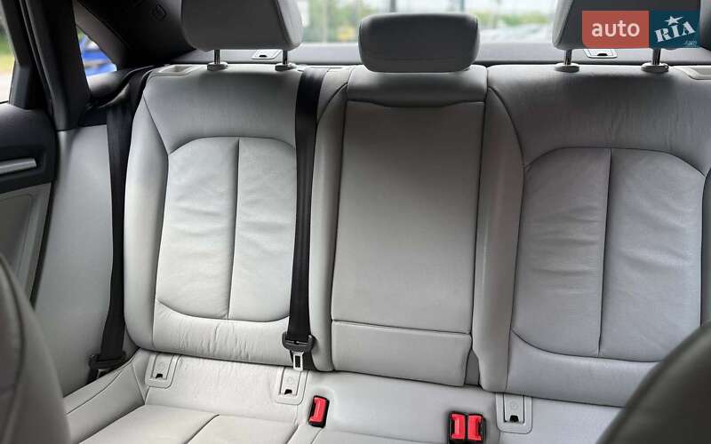 Седан Audi A3 2015 в Чернівцях