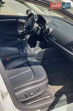 Седан Audi A3 2016 в 