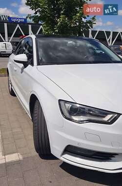 Седан Audi A3 2016 в 