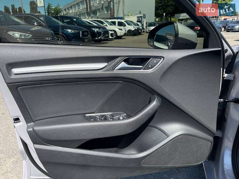 Седан Audi A3 2013 в Києві