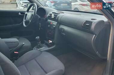 Хэтчбек Audi A3 2002 в 