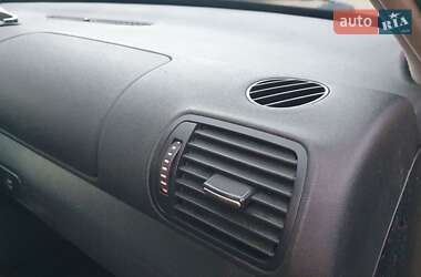 Хэтчбек Audi A3 2002 в 