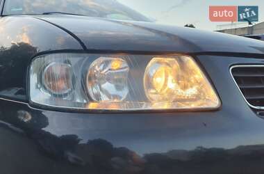 Хэтчбек Audi A3 2002 в 