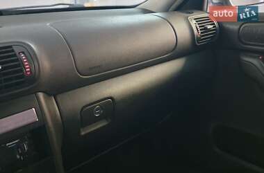 Хэтчбек Audi A3 2002 в 
