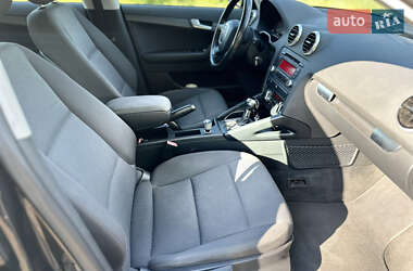Хэтчбек Audi A3 2011 в 