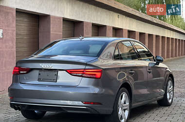 Седан Audi A3 2018 в 