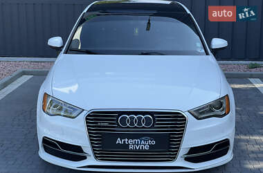 Хэтчбек Audi A3 2016 в 