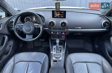 Хэтчбек Audi A3 2016 в 