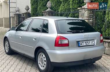 Хетчбек Audi A3 2002 в 