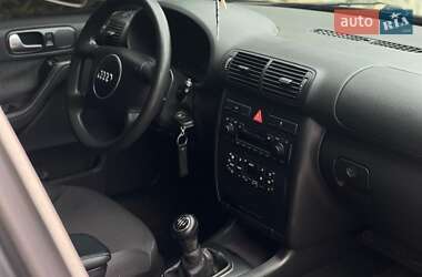Хетчбек Audi A3 2002 в 