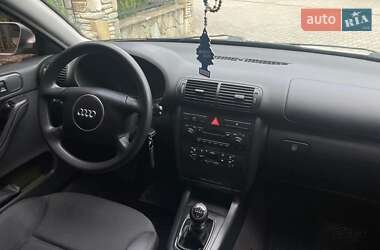 Хетчбек Audi A3 2002 в 
