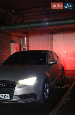 Седан Audi A3 2014 в 