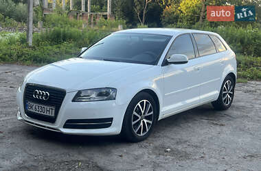 Хетчбек Audi A3 2010 в 