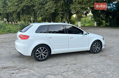 Хетчбек Audi A3 2010 в 