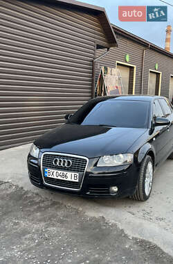 Хетчбек Audi A3 2004 в 