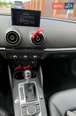 Хетчбек Audi A3 2017 в 