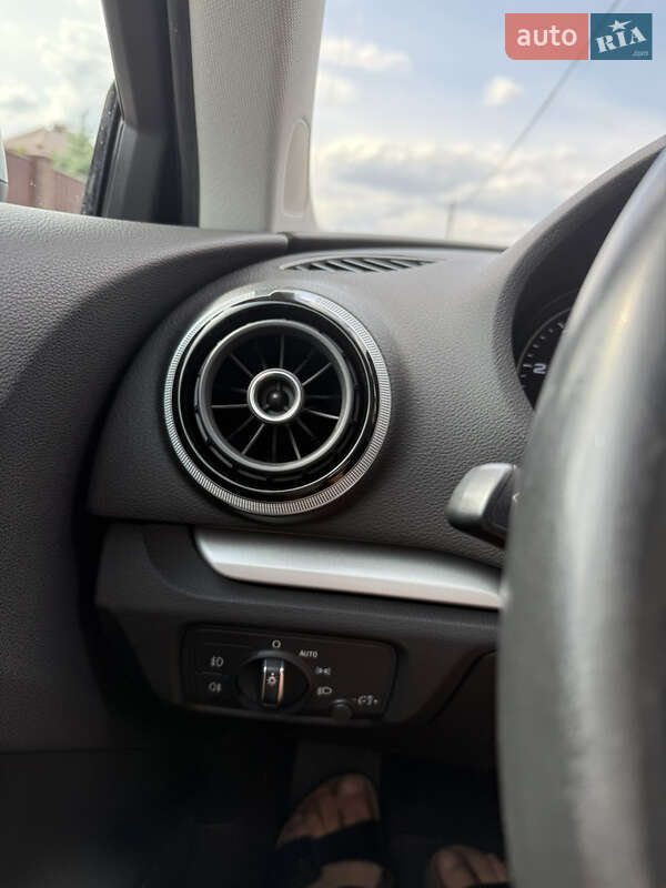 Хетчбек Audi A3 2017 в Полтаві