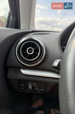 Хетчбек Audi A3 2017 в 