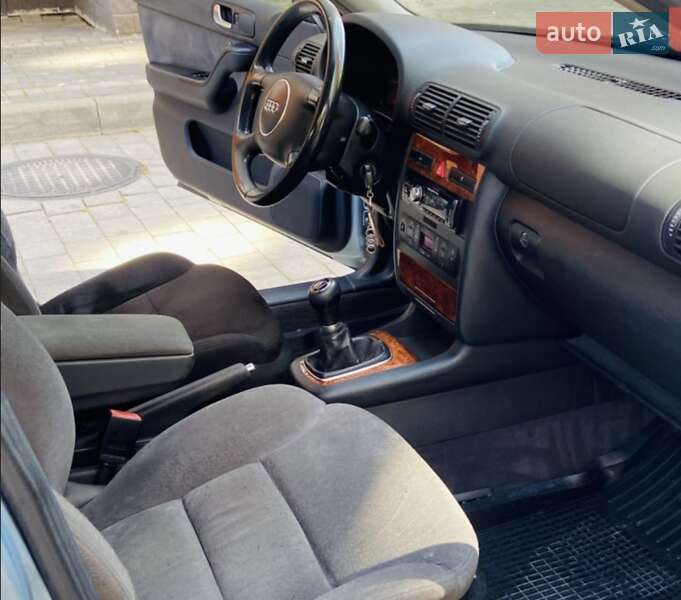 Хэтчбек Audi A3 2001 в Новоднестровске