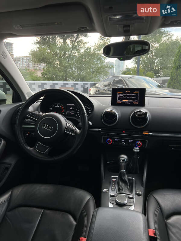 Седан Audi A3 2014 в Киеве