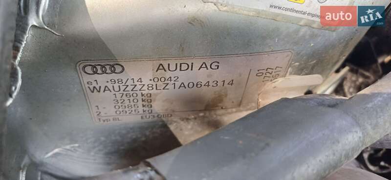 Хэтчбек Audi A3 2001 в Новоднестровске