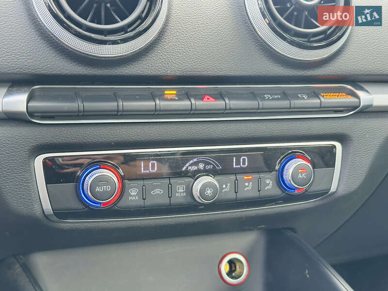 Седан Audi A3 2015 в Харькове