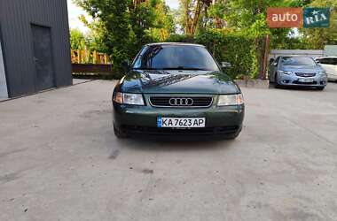 Хетчбек Audi A3 1999 в 