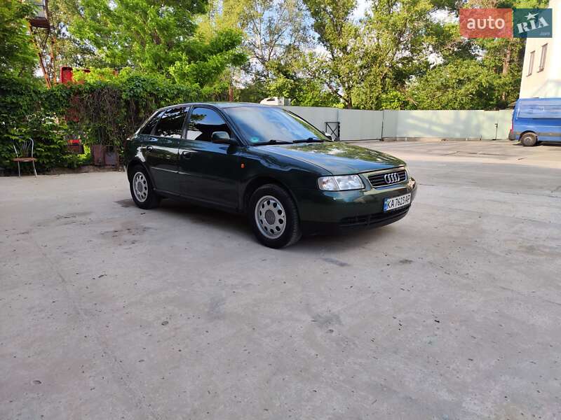 Хэтчбек Audi A3 1999 в Киеве