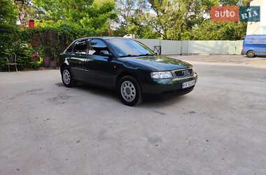 Хетчбек Audi A3 1999 в 