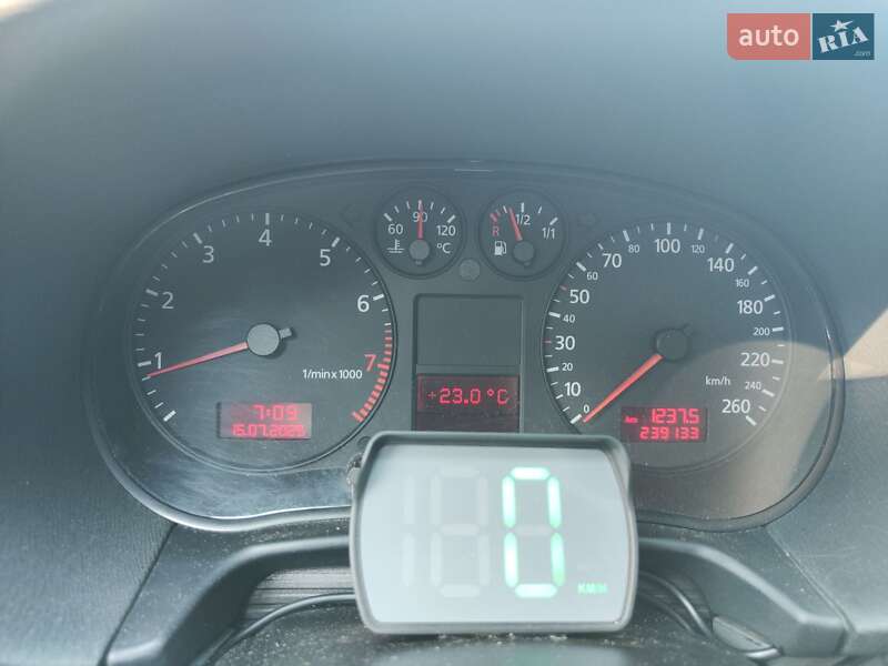 Хэтчбек Audi A3 1999 в Киеве