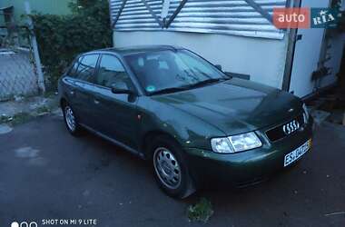 Хетчбек Audi A3 1999 в 