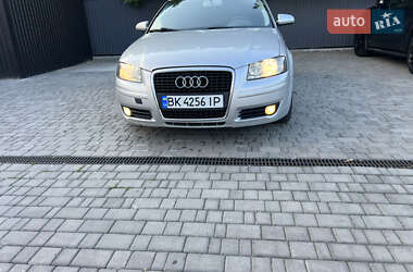 Хэтчбек Audi A3 2006 в 