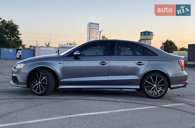 Седан Audi A3 2015 в 
