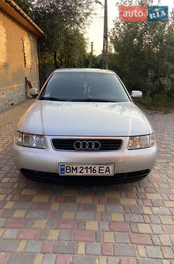 Хэтчбек Audi A3 2000 в 