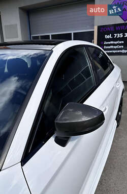 Седан Audi A3 2015 в 