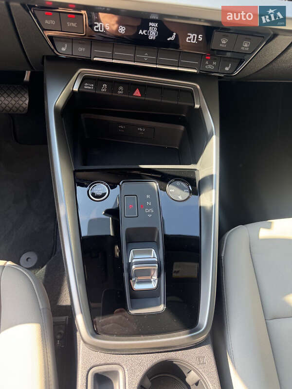 Седан Audi A3 2022 в Львове