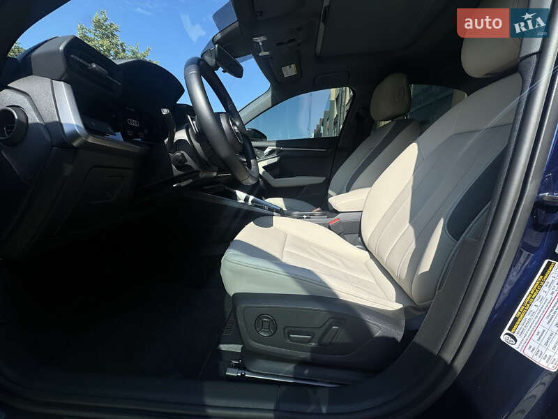 Седан Audi A3 2022 в Львове