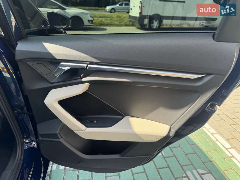 Седан Audi A3 2022 в Львове