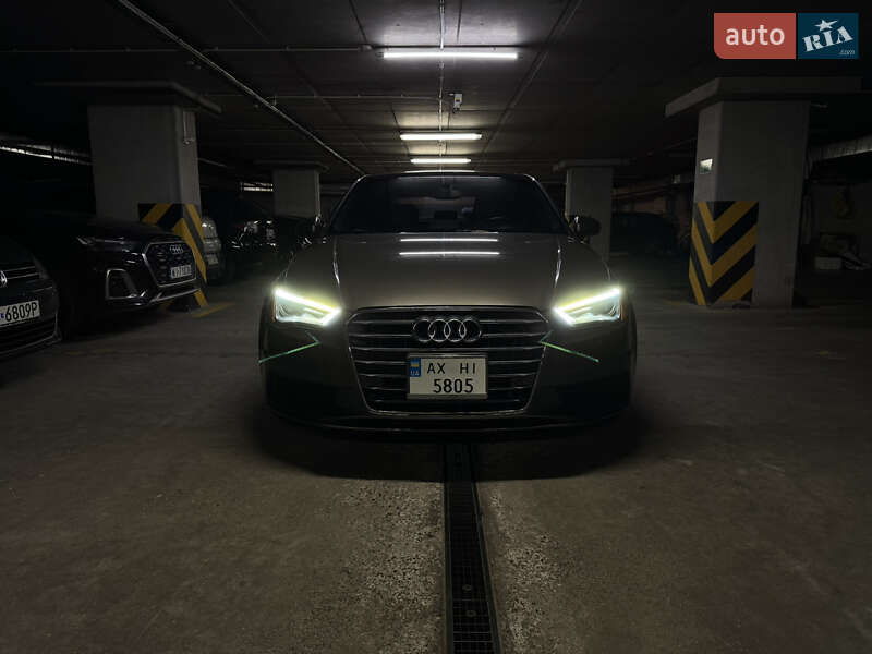 Седан Audi A3 2015 в Самборі