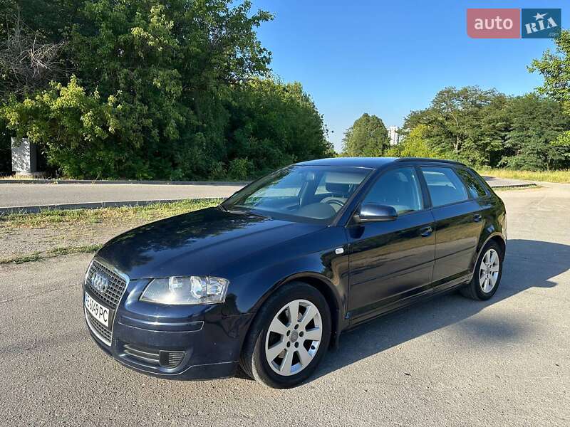 Хетчбек Audi A3 2005 в 