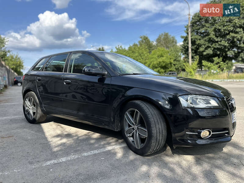 Хэтчбек Audi A3 2011 в Луцке