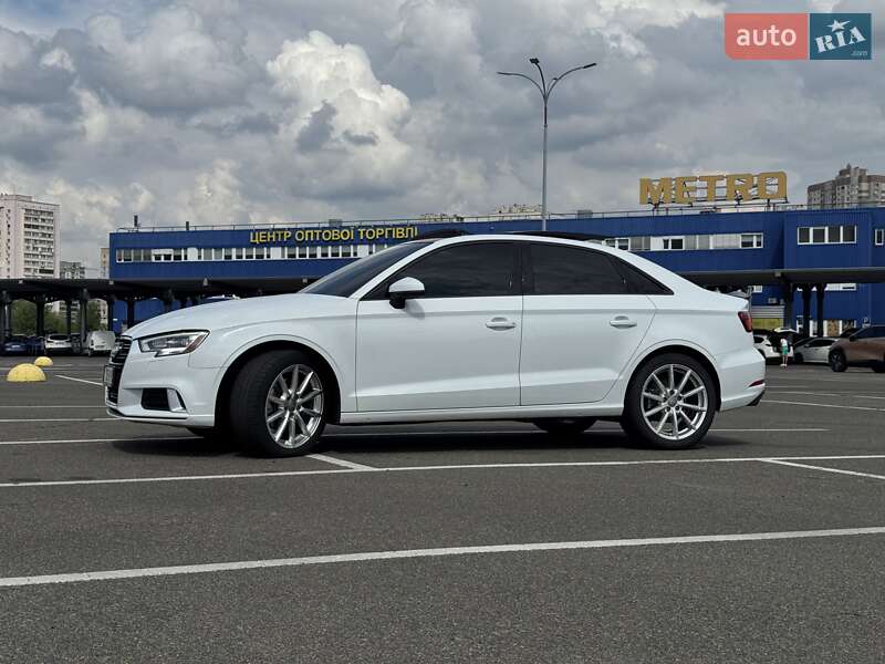 Седан Audi A3 2017 в Києві