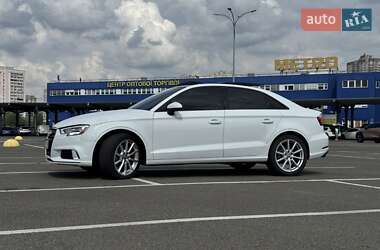Седан Audi A3 2017 в 