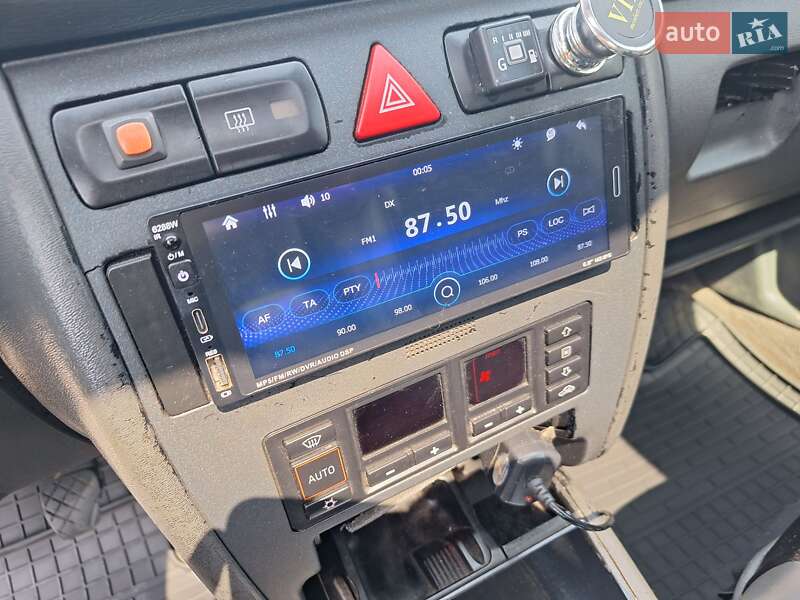 Хетчбек Audi A3 1997 в Чернівцях