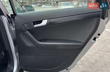 Хетчбек Audi A3 2004 в 