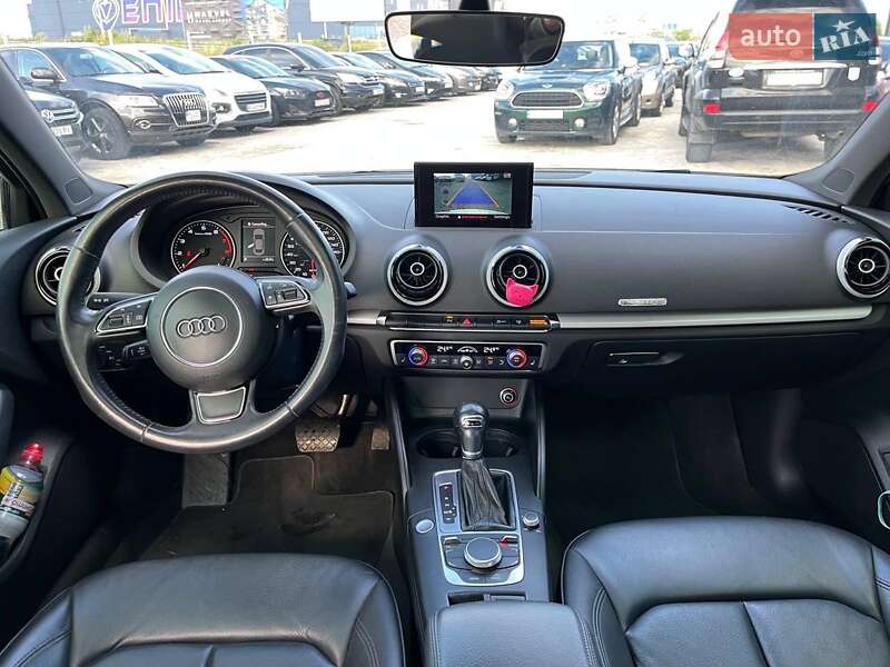 Седан Audi A3 2016 в Львові