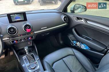 Седан Audi A3 2016 в 